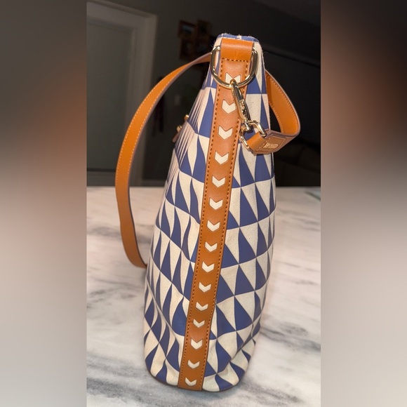 Stella and Dot Crosby Hobo Geo Tile Blue and White Toto Purse - Picture 3 of 9